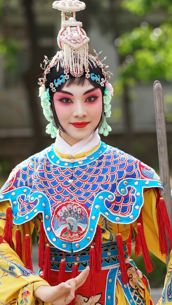 舞台上下的京剧佳人图片故事