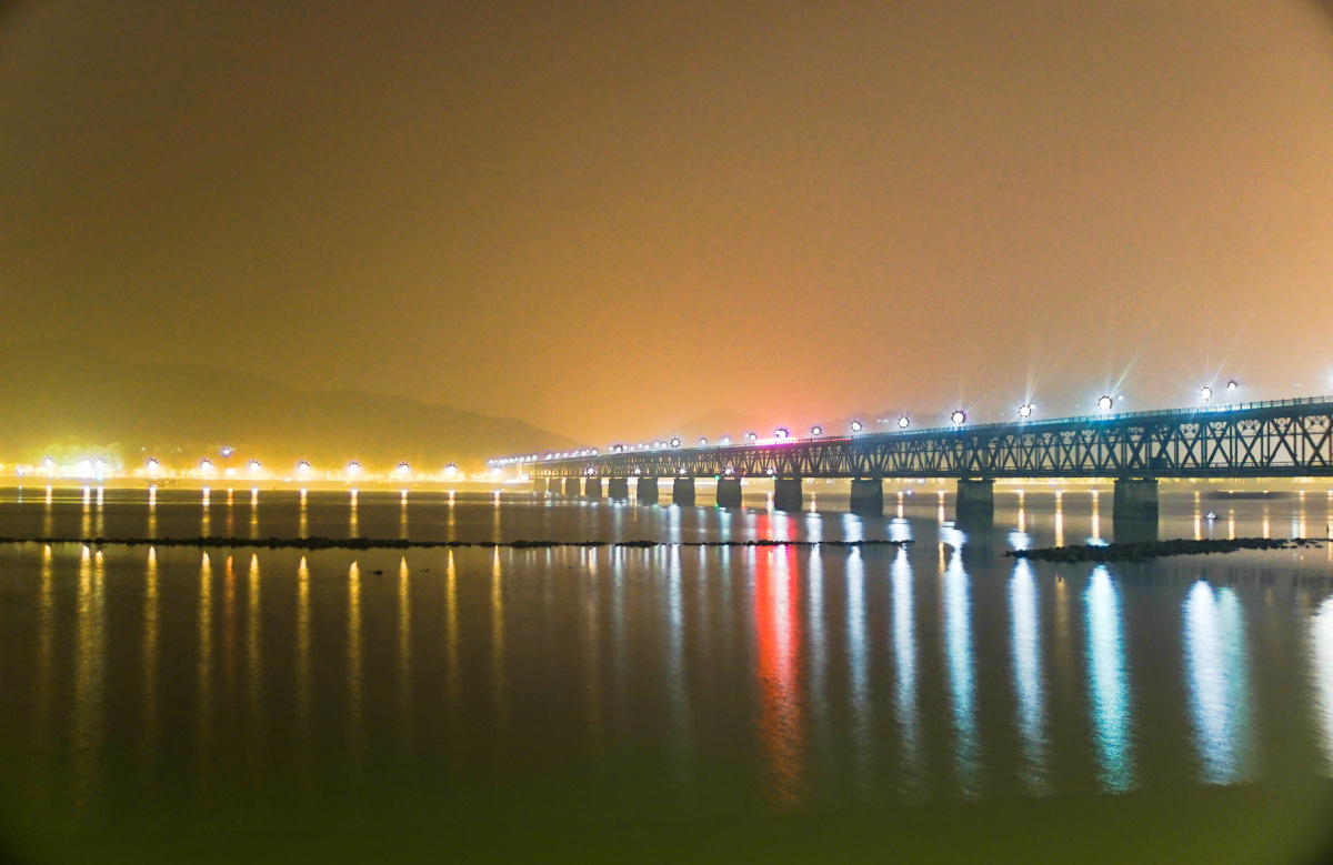 中国人茅以升设计建造的第一座公铁两用桥