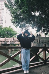001