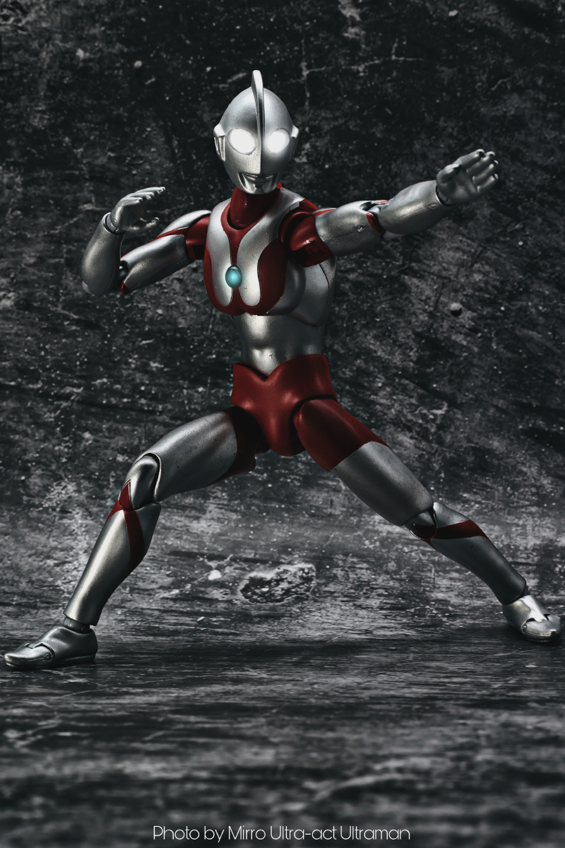 act初代奥特曼收到了一个好价带警备队披风act里少有的看得顺眼的身材