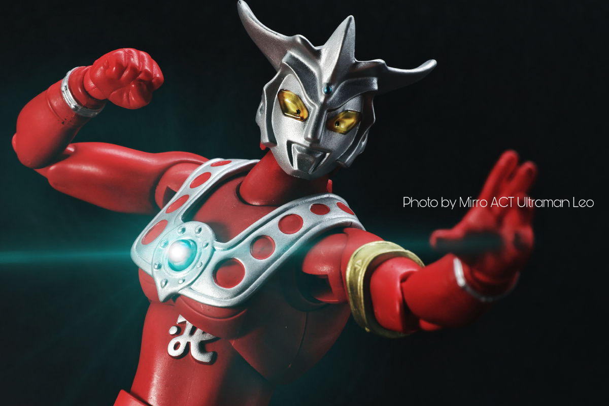 act雷欧奥特曼童年回忆狮子之瞳睁开之时就是怪兽受难之日