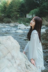 001