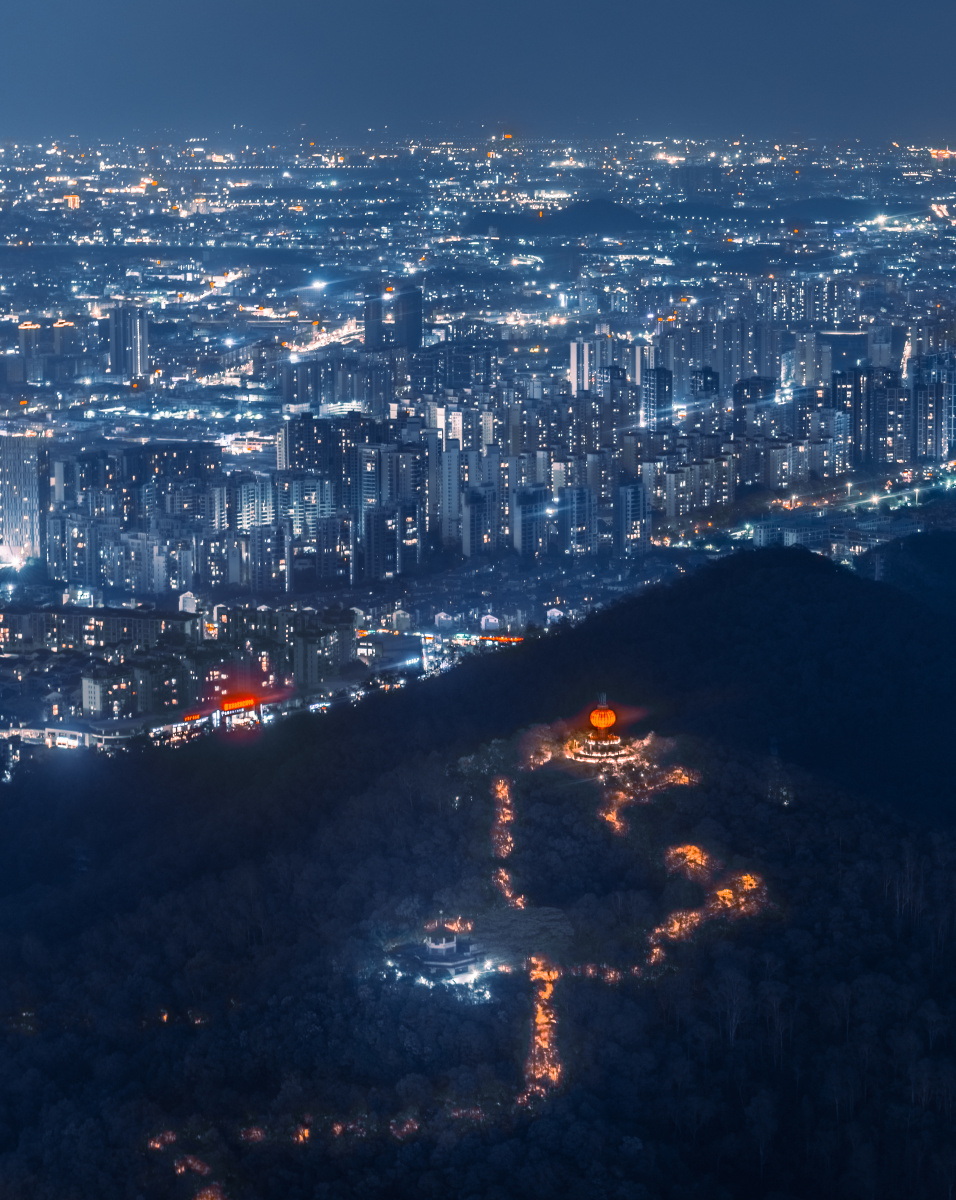 城市的天空从东莞最高楼看东莞夜景