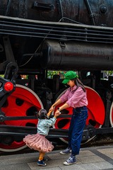 352237
