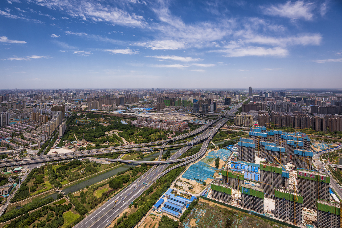 炙热夏日281米俯瞰绿城郑州