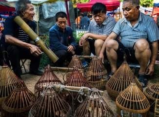 《杀价》林颂摄影云南省广南县文化馆，电话13769631836
