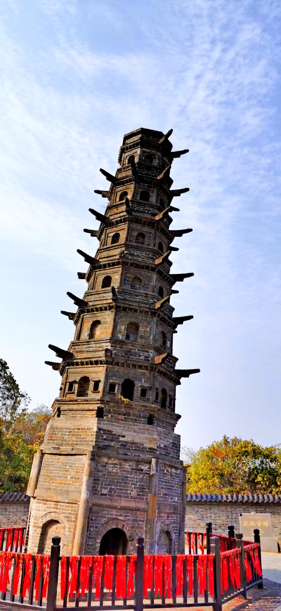 世界第一斜塔定林寺塔方山斜塔比比萨斜塔还斜