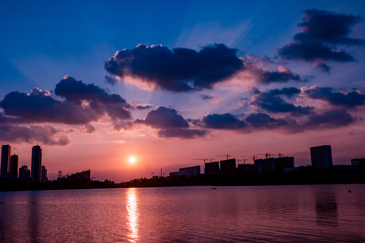 夕阳余晖双清湾