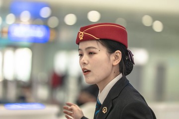 910045