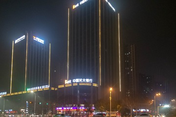 981089