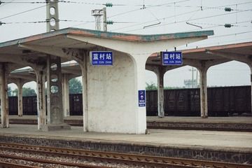 595659