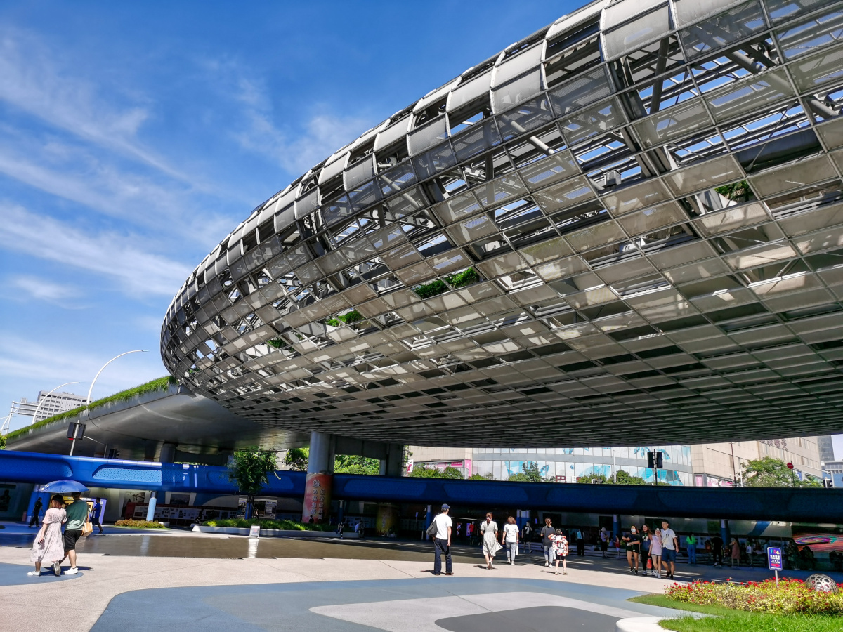 《小巨蛋》—————五角场位于上海东北部,因邯郸路,四平路,黄兴路