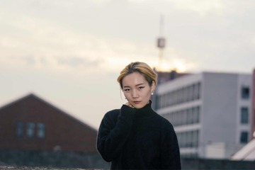 001
