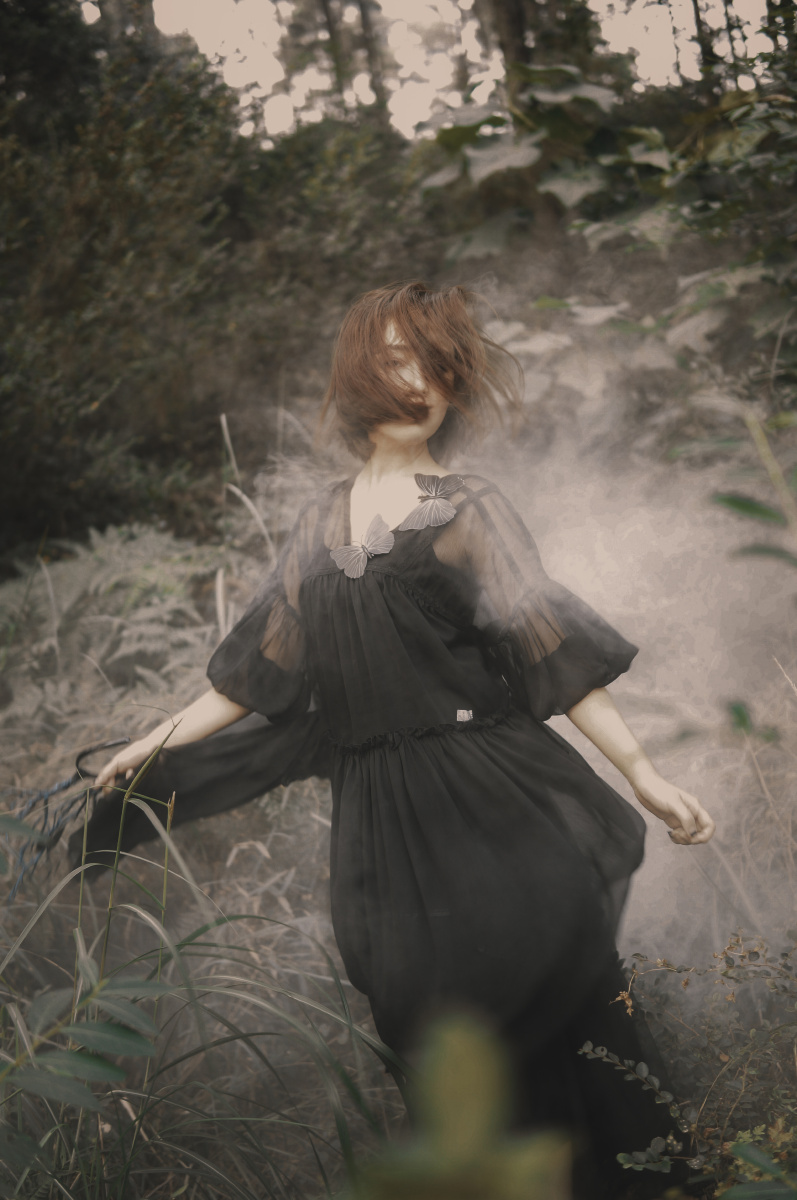 我永恒的灵魂,注视着你的心,纵然黑夜孤寂,白昼如焚.