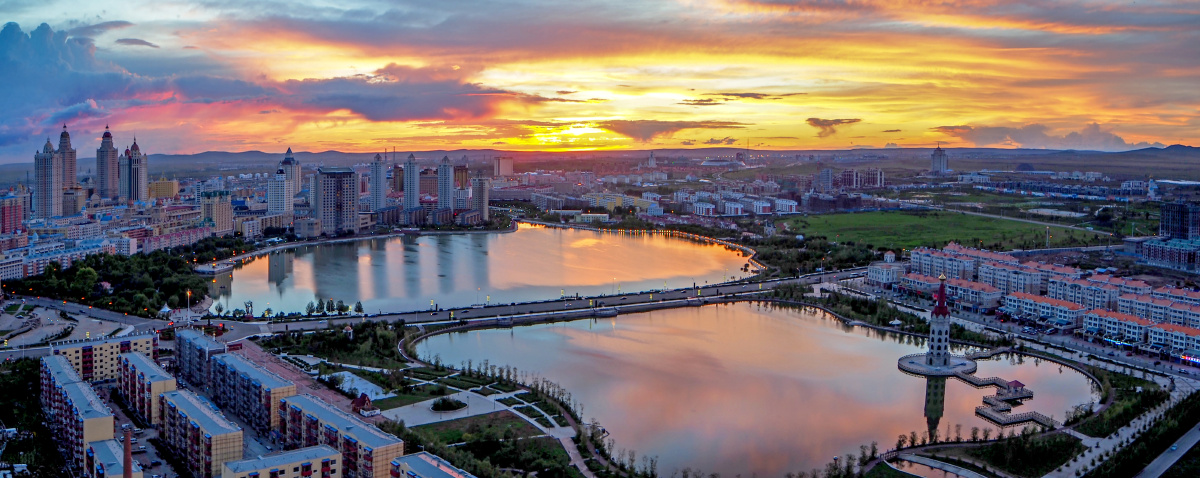 满洲里位于中俄边境,是一座非常干净,漂亮的小城市,建筑风格很有特色