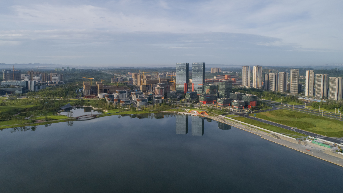成都天府新区兴隆湖畔