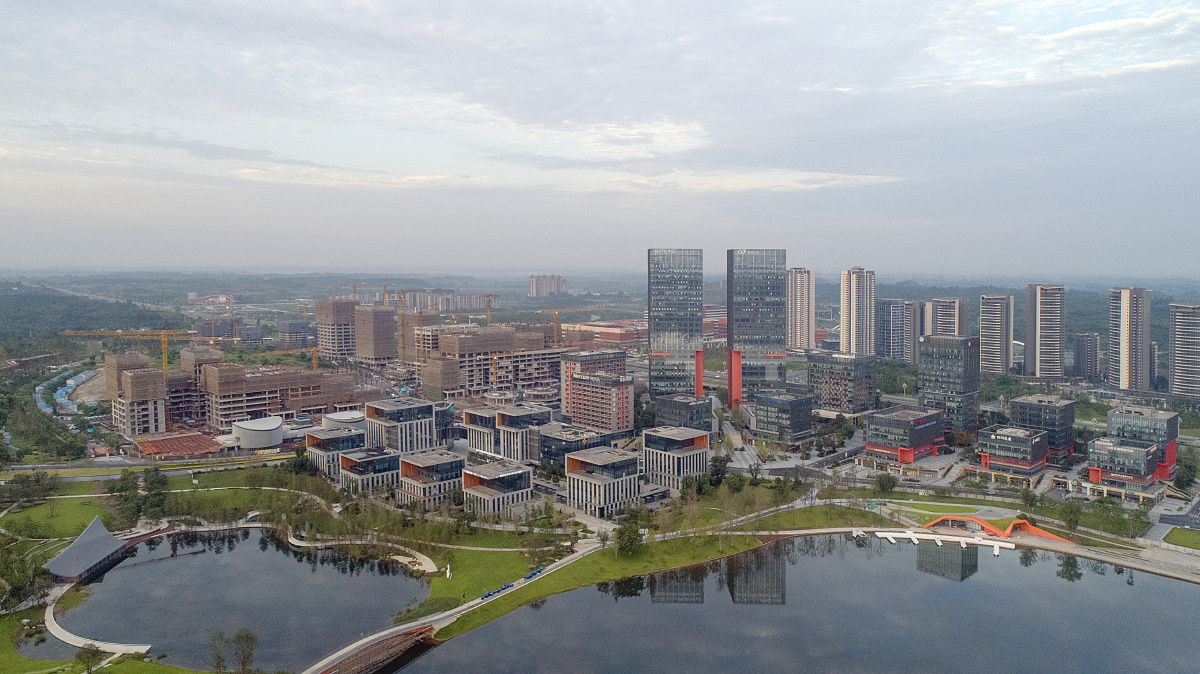 成都天府新区兴隆湖畔