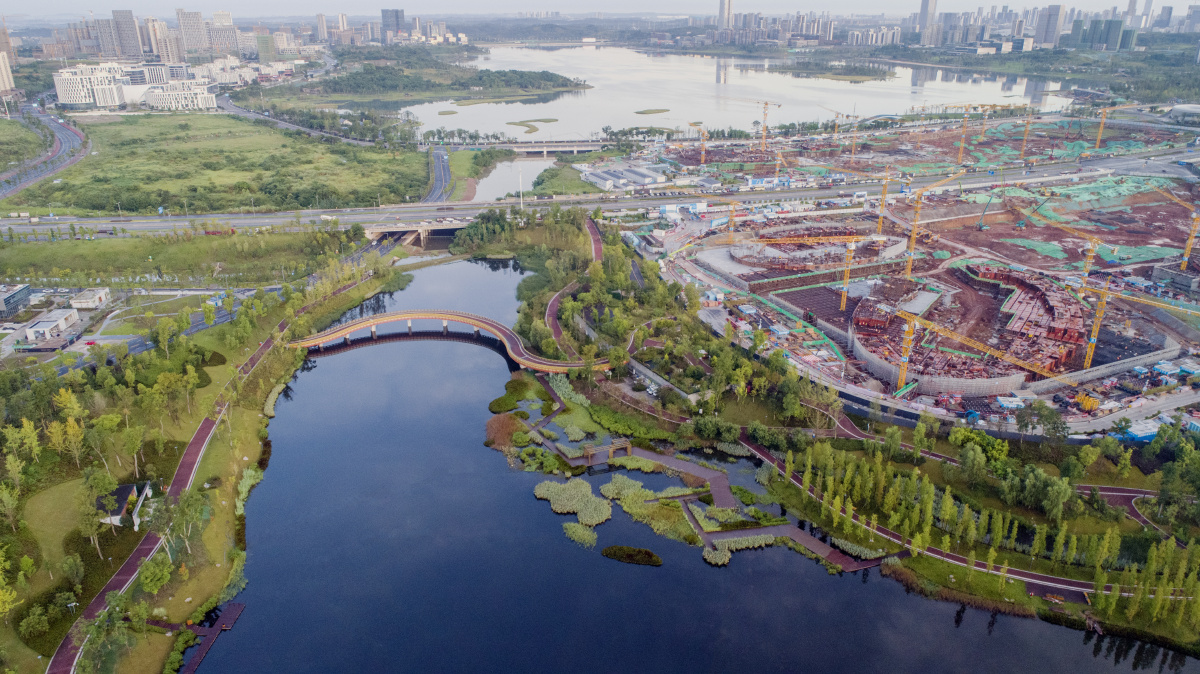 成都天府新区兴隆湖畔