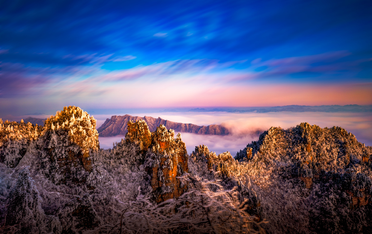 山舞银蛇原驰蜡象