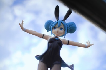 1596183