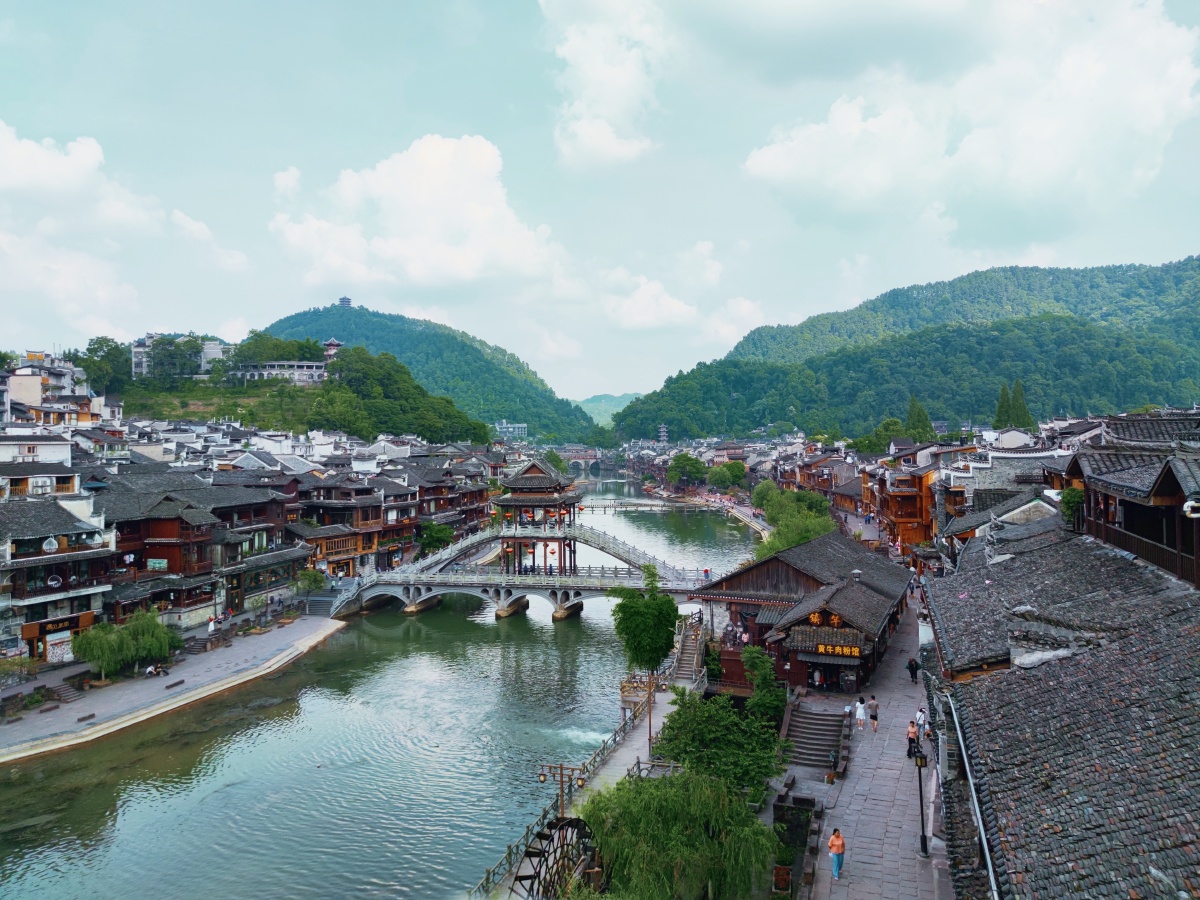 凤凰古城