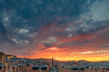 536704