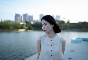 001