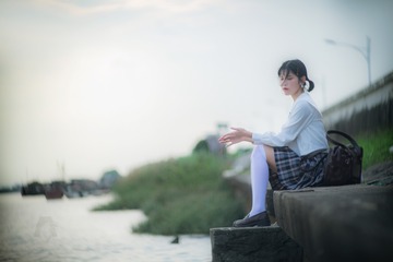 1405562