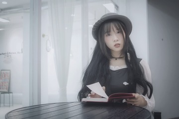 32486