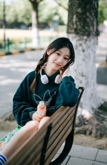 83204