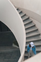 240633