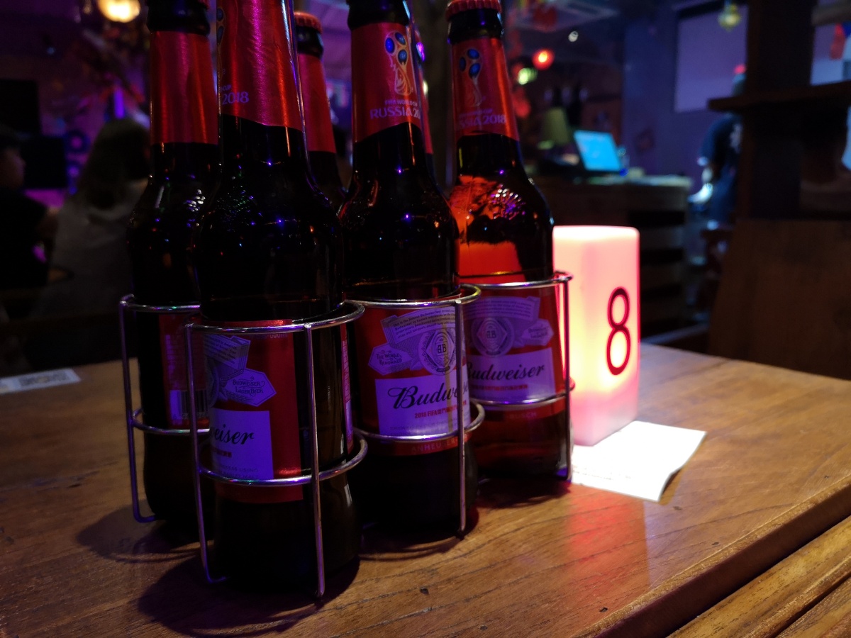 山塘街小酒馆闲聚