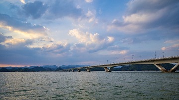 32258750-89F5-40A2-9C74-6BBE592EC75A/L0/001