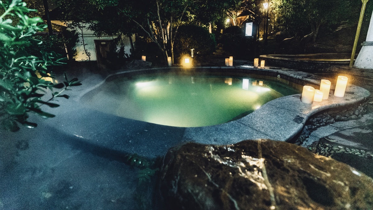 太白山庭院温泉，汤峪天坛温泉现有三家温泉度假村