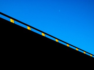 583357