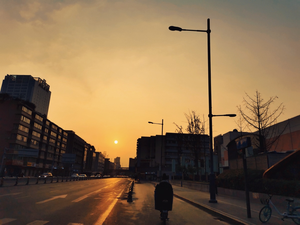 成都早上九点的清晨