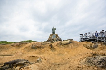 1668266