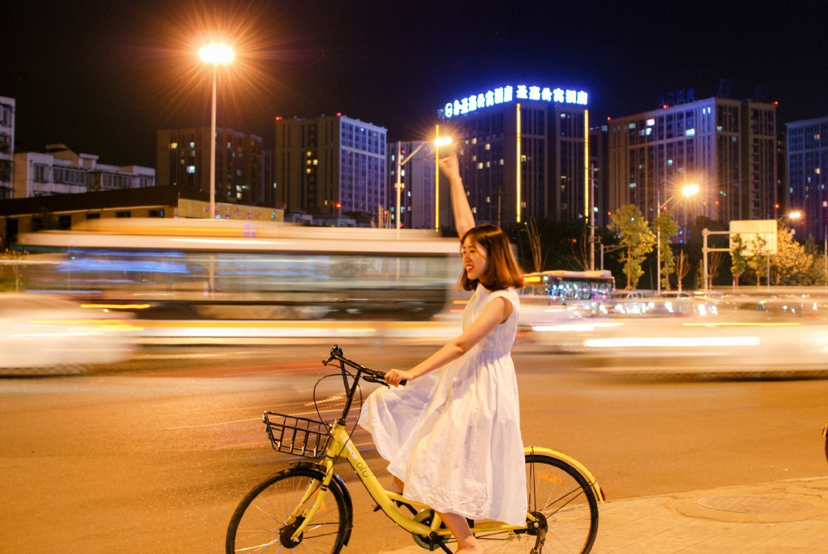 成都街头夜景自拍