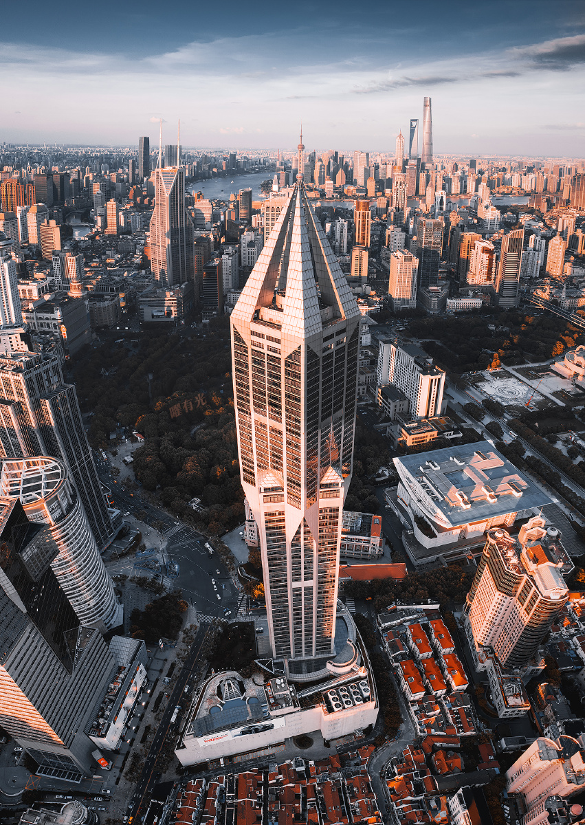 【火箭?发射】上海明天广场,为了让尖尖对着尖尖,所以这栋楼没有拍对