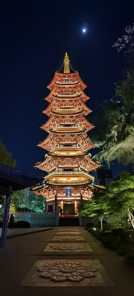 净光塔好大可以上顶拍摄温州市鹿城区松台山