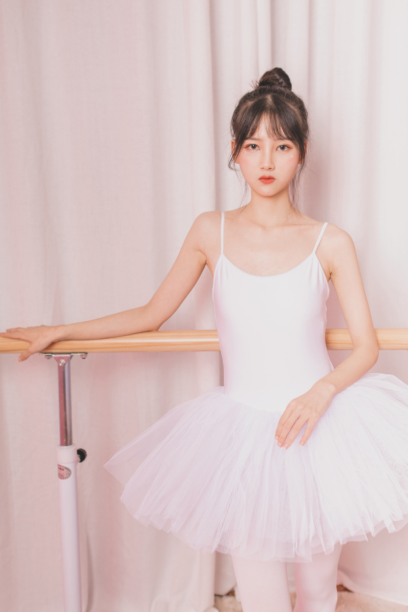 芭蕾女孩 - daniel-丁曦 - 图虫