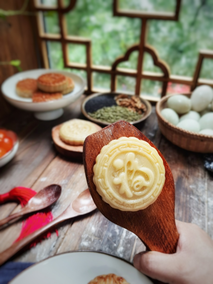 八月十五打月饼