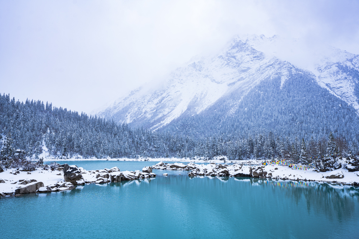 然乌湖雪景风光西藏昌都八宿县然乌湖风光摄影西藏林芝风景