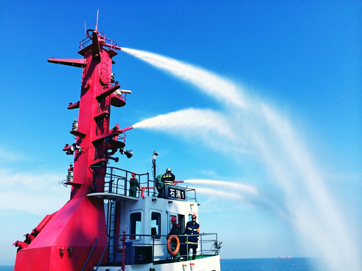 海上消防艇
