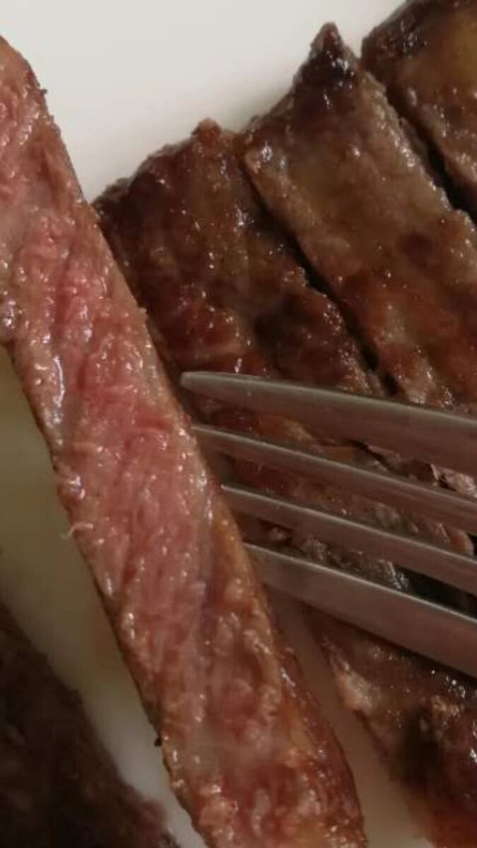 多汁的牛排