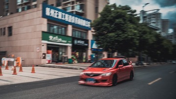 792352