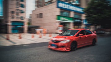 792353