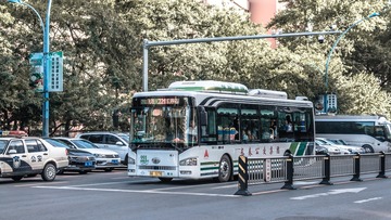 739441