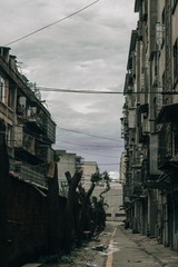 597397