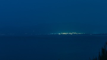 657043